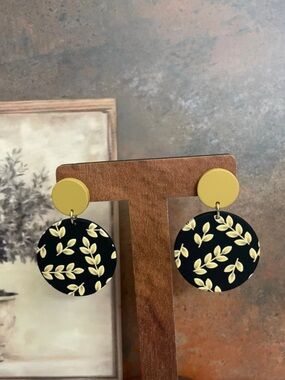 Brand new Black & Yellow Leaf Drop Earrings - Unbranded